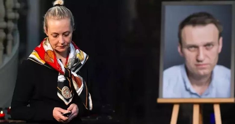 Rusya’da cezaevinde ölen muhalif Navalni’nın eşi hakkında gıyabi tutuklama kararı çıkartıldı