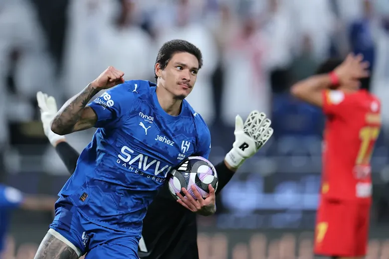 trabzonsporda-darwin-nunez-bombasi-super-ligi-sallayacak-transfer-hamlesi-1786377573824.png