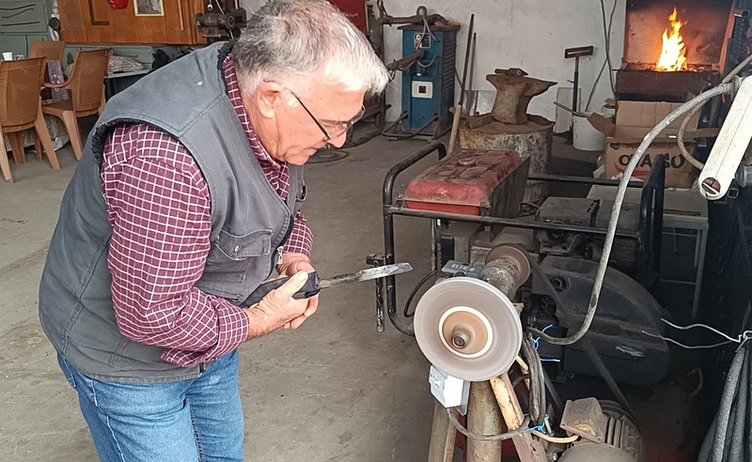 Sıcak demir ustalığının son örneği: Osman Usta’nın 60 yıllık hikayesi