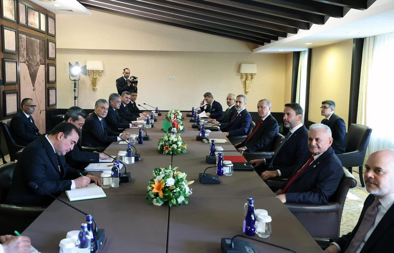 Türkmenistan ile doğal gaz ve hidrokarbon alanında anlaşmalar imzalandı