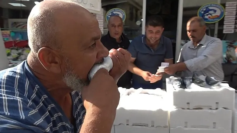 tezgahta-fiyati-100-tlye-dustu-goren-kostu-dayanamayip-cig-cig-yedi-1790758788623.jpeg
