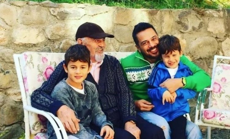 Emre Altuğ babasını son yolculuğuna uğurladı