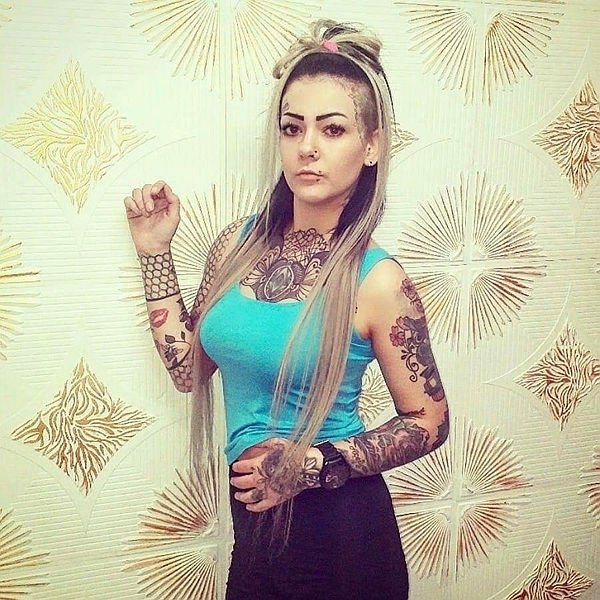 İzmir Buca’da şüpheli ölüm! Evinde başından vurulmuş bulunan Tuğçe, hastanede öldü