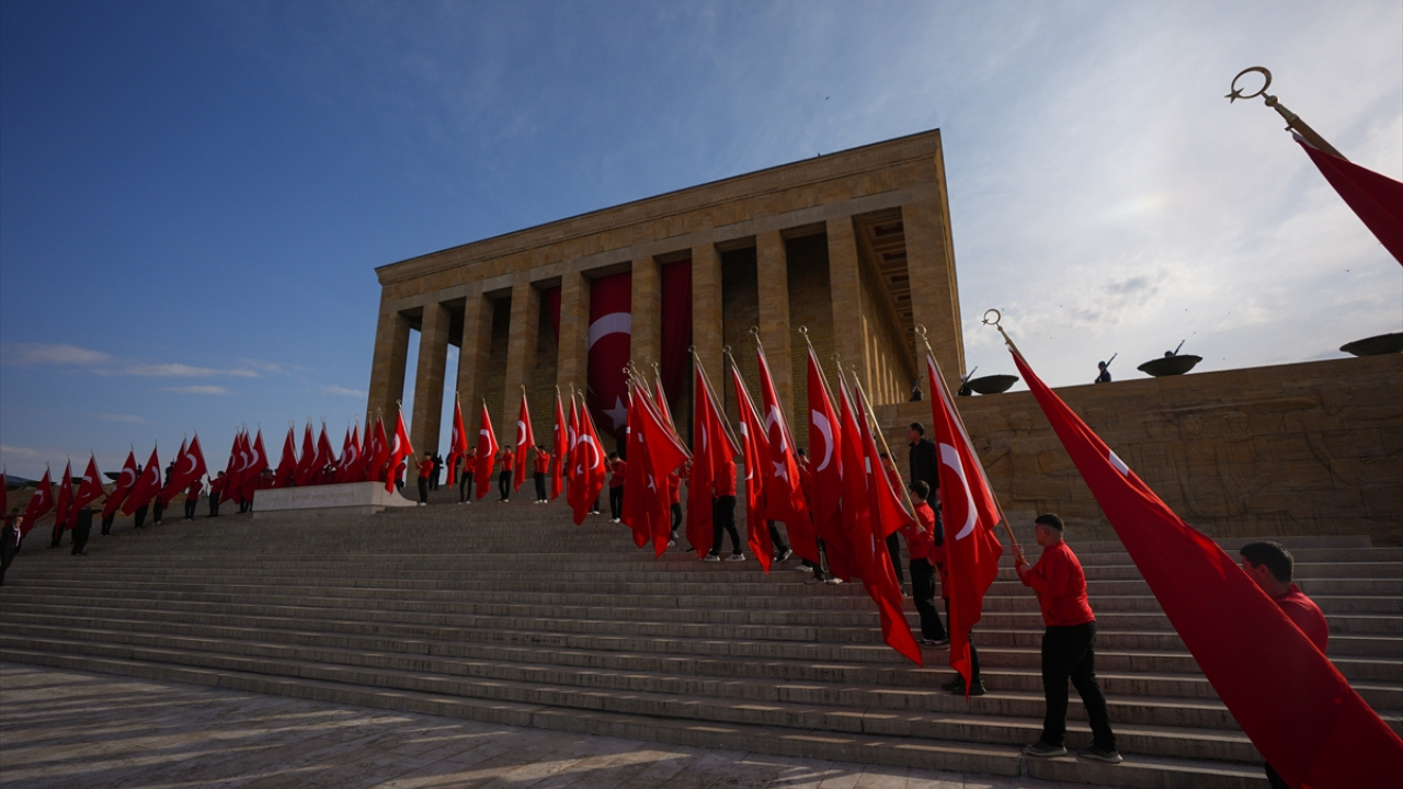 Devlet erkanı Anıtkabir'de