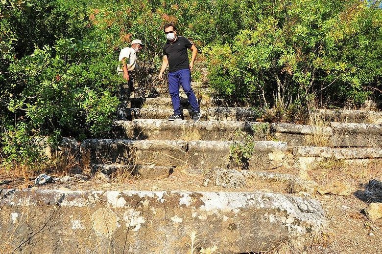 Demirci’ye ait 1800 yıllık taş yazıt İtalya’dan geri alınıyor