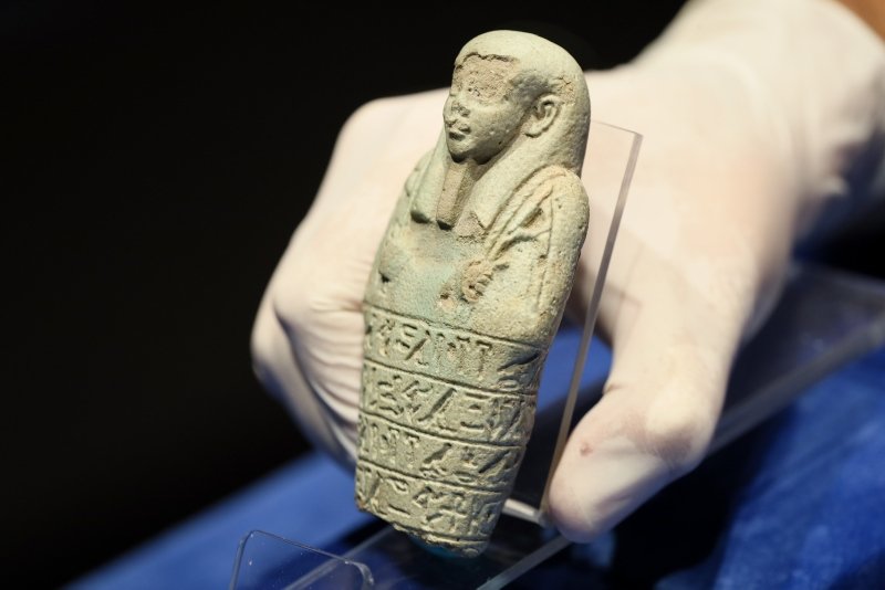 Mısır’ın Uşabti heykelcikleri İzmir’de ilk kez ziyarete açıldı
