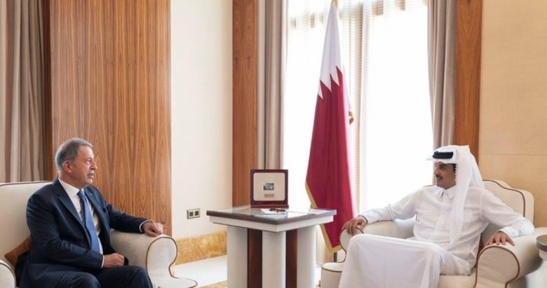 Katar Emiri Al Sani, Milli Savunma Bakanı Hulusi Akar ile görüştü