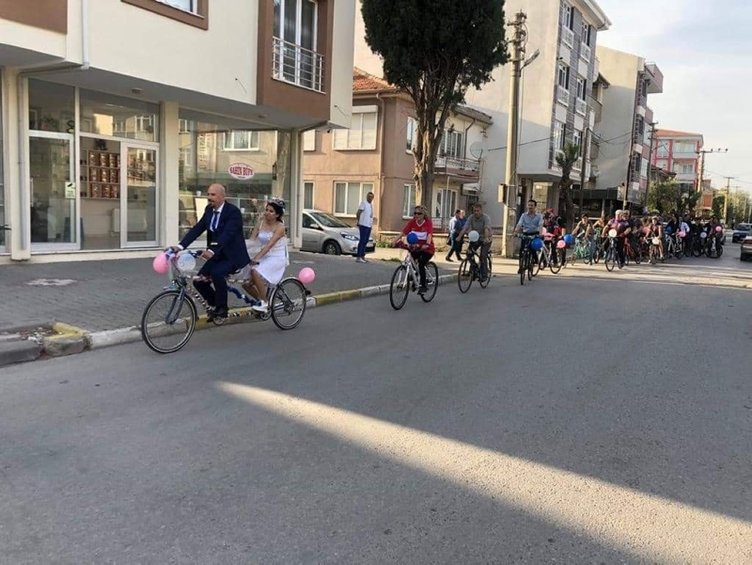 Balıkesir’de bisikletli düğün konvoyu