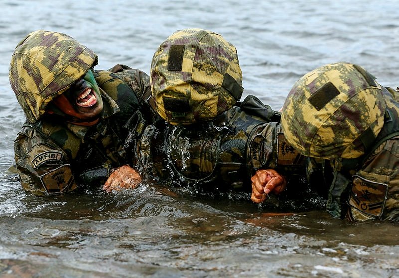 Timsah Olarak Adlandiriliyorlar Iste Karada Ve Suda Dusmanin Korkulu Ruyasi Amfibi Piyadeler