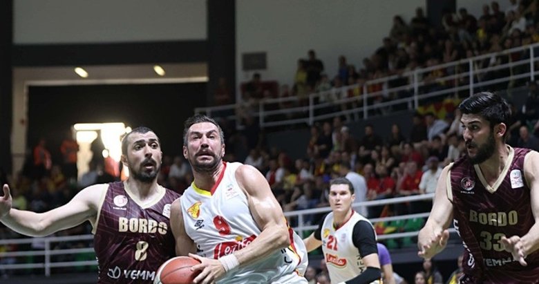 Göztepe’den nefes kesen mücadele!
