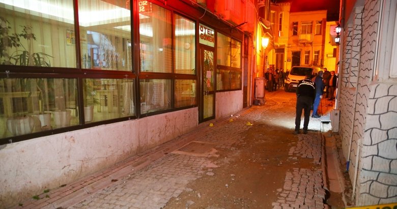İzmir’de otelde silahlı saldırı!