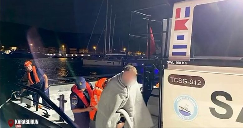 İzmir’de batan teknedeki 3 kişi kurtarıldı