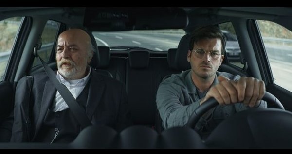 Aşıklar Bayramı film konusu nedir, oyuncuları kimler, nerede çekildi? Kıvanç Tatlıtuğ’un başrolünde yer aldığı Aşıklar Bayramı film yayın tarihi ve oyuncu kadrosu