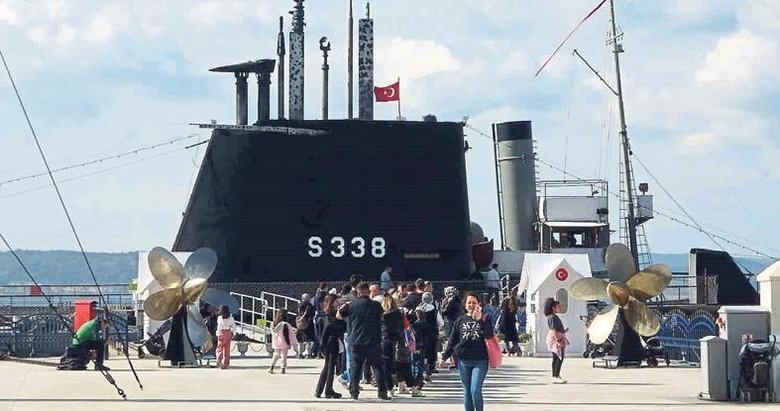 Çanakkale Deniz Müzesi ziyaretçilere tarihi yaşatıyor