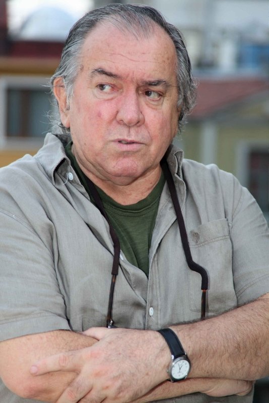 Ünlü yönetmen Erden Kıral hayatını kaybetti