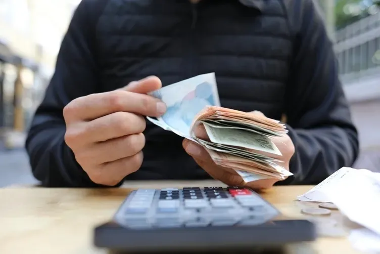 emekli-promosyon-kampanyalari-bankalar-kesenin-agzini-acti-iste-en-yuksek-promosyonu-veren-banka-1786607714675.jpeg