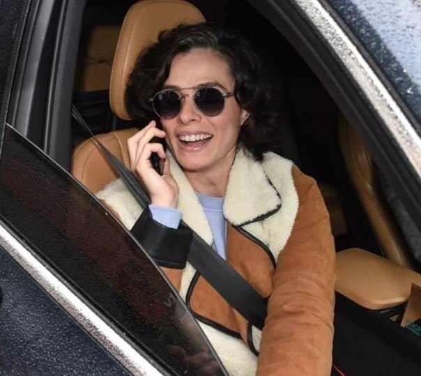 Burak Yamantürk ve Özge Özpirinçci çiftinin kızı Mercan ilk kez görüntülendi