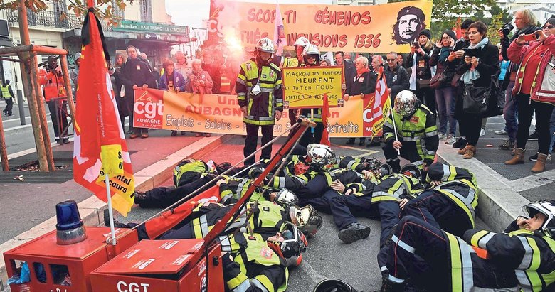 Fransa'da hayat durma noktasına geldi