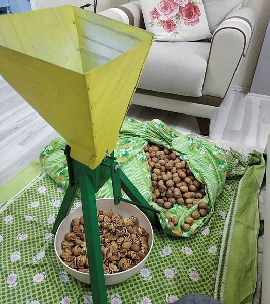 750 liralık ceviz kırma makinesini 50 TL’ye kendisi yaptı