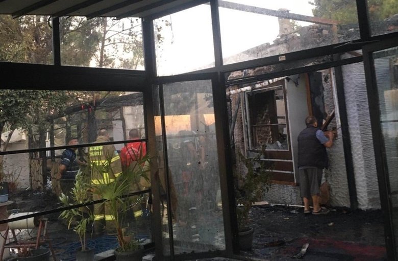 Balıkesir’de korkutan yangın! Ormanlık alana sıçramadan söndürüldü