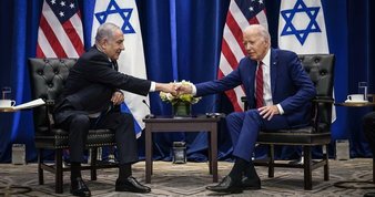 Katil İsrail, Gazze’de çocuk hastanesinin girişini vurdu