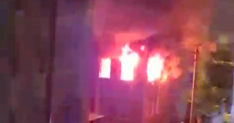 Kütahya’da evde çıkan yangından 5 kişi kurtarıldı