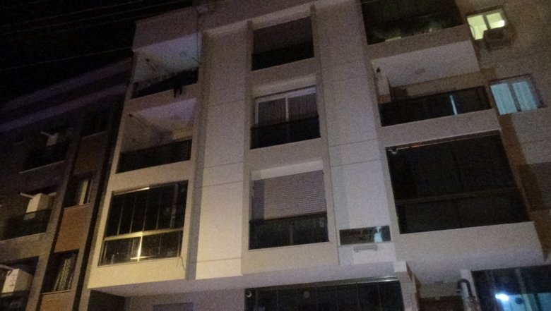 Izmir De Korkunc Son 4 Kattan Dusen Kadin Hayatini Kaybetti Izmir Haberleri