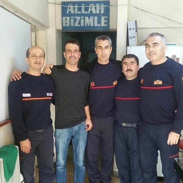Kahraman itfaiyeci taburcu oldu