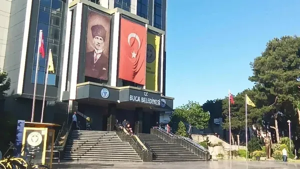 chpli-buca-belediyesinde-baskan-yardimcisi-gorevden-alindi-1783101172371.png