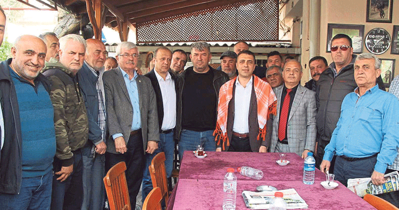 Göçmenler AK Partili Arslan’ı bağrına bastı