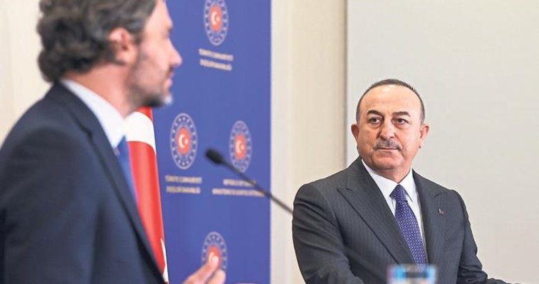 Bakan Çavuşoğlu: Büyükelçiler sorularımıza cevap veremiyor