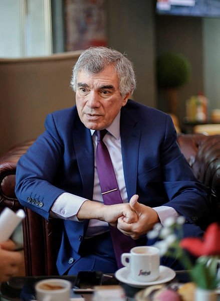 Yunanistan’a Ege’de adalar tokadı