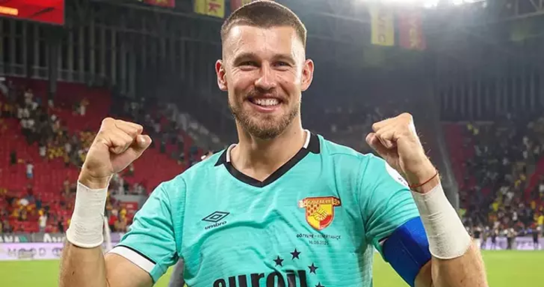 Göztepe kalecisi ilki yaşadı!