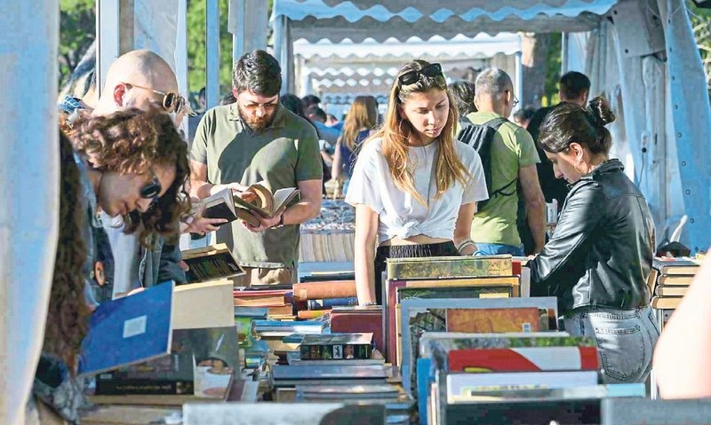 Kitap Fuarı’nda pazar bereketi