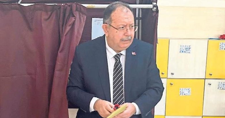 YSK Başkanı Yener: Demokrasiye hayırlı olsun