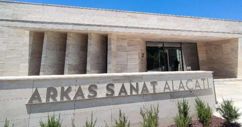 İzmir’deki 7. Arkas Sanat Merkezi açıldı
