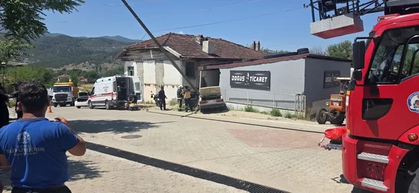 Denizli’de feci kaza! Kontrolden çıktı, duvara ok gibi saplandı: Yaşlı çiftten acı haber