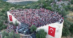 Dünya Kupası'nda 24 yıl sonraki ilk maç 2 bin yıllık antik tiyatroda izlendi
