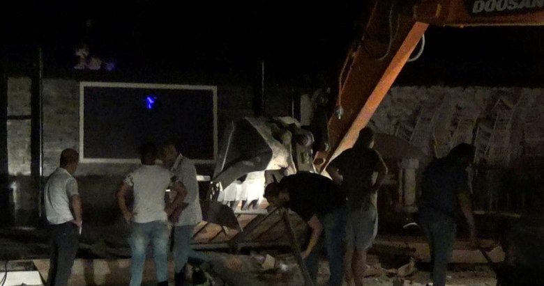 İzmir’deki Saime Sultan Yalısı’nda ’kaçak’ yıkımı