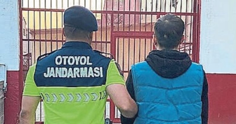 Yurt dışına kaçmaya çalışırken yakalandı