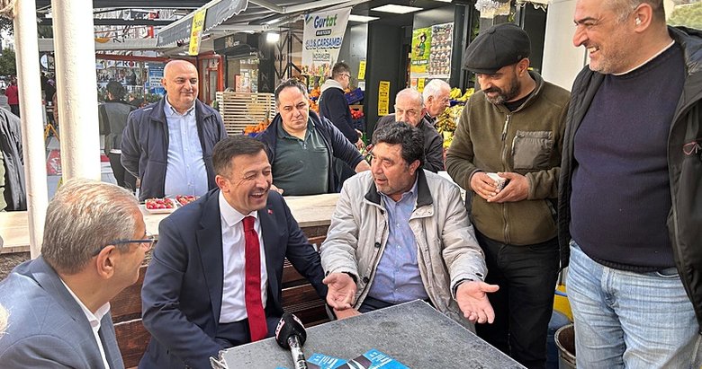 İzmir adayı Dağ’dan taksicilere kabin ve kamera vaadi