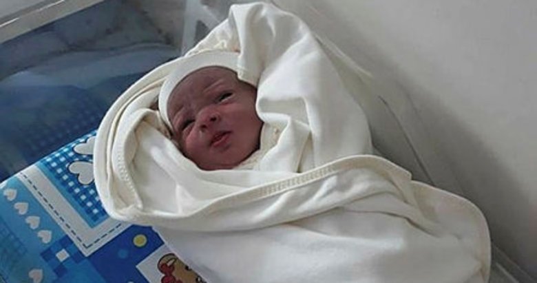 İzmir’de 4 aylık bebek yatağında cansız bulundu