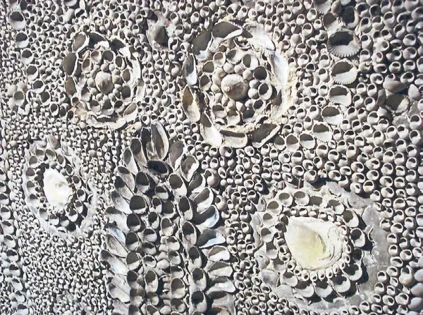 deniz-kabuklariyla-bezeli-gizemli-yer-shell-grotto-1756576432937.jpeg
