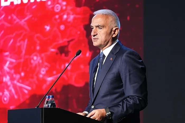 kurban-bayrami-tatili-9-gun-olur-mu-bakan-ersoy-yanitladi-1777795455542.jpeg