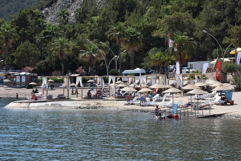 Muğla’da Marmaris İçmeler Halk Plajı hizmete açıldı
