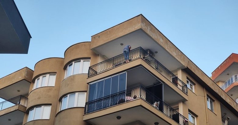 Evin tapusu üzerine yapılmayınca balkondan atlamak istedi