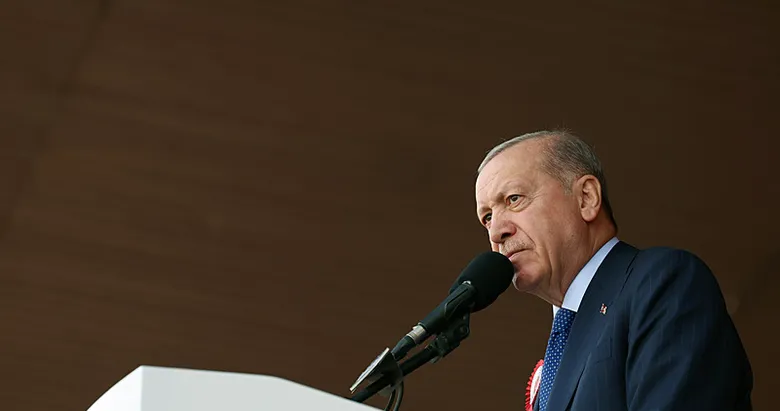 Bu milletin fıtratını anlamak isteyenler büyük zafere baksın