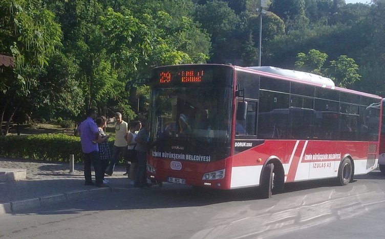 İzmir’de sauna gibi otobüs! Vatandaşlar isyan etti