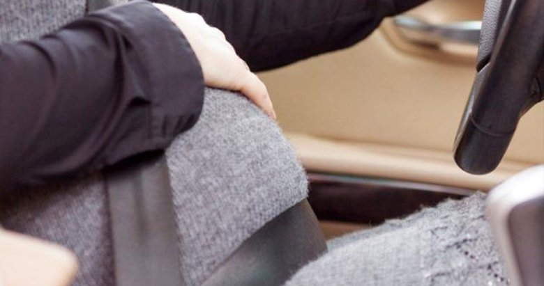 Hamile taklidi yapan kadının karnından 1 kiloya yakın bonzai çıktı