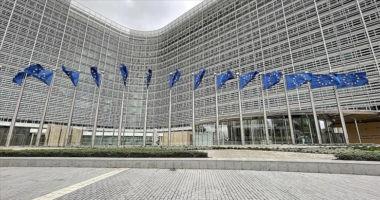 AB Suriye’ye yönelik bazı yaptırımları askıya aldı